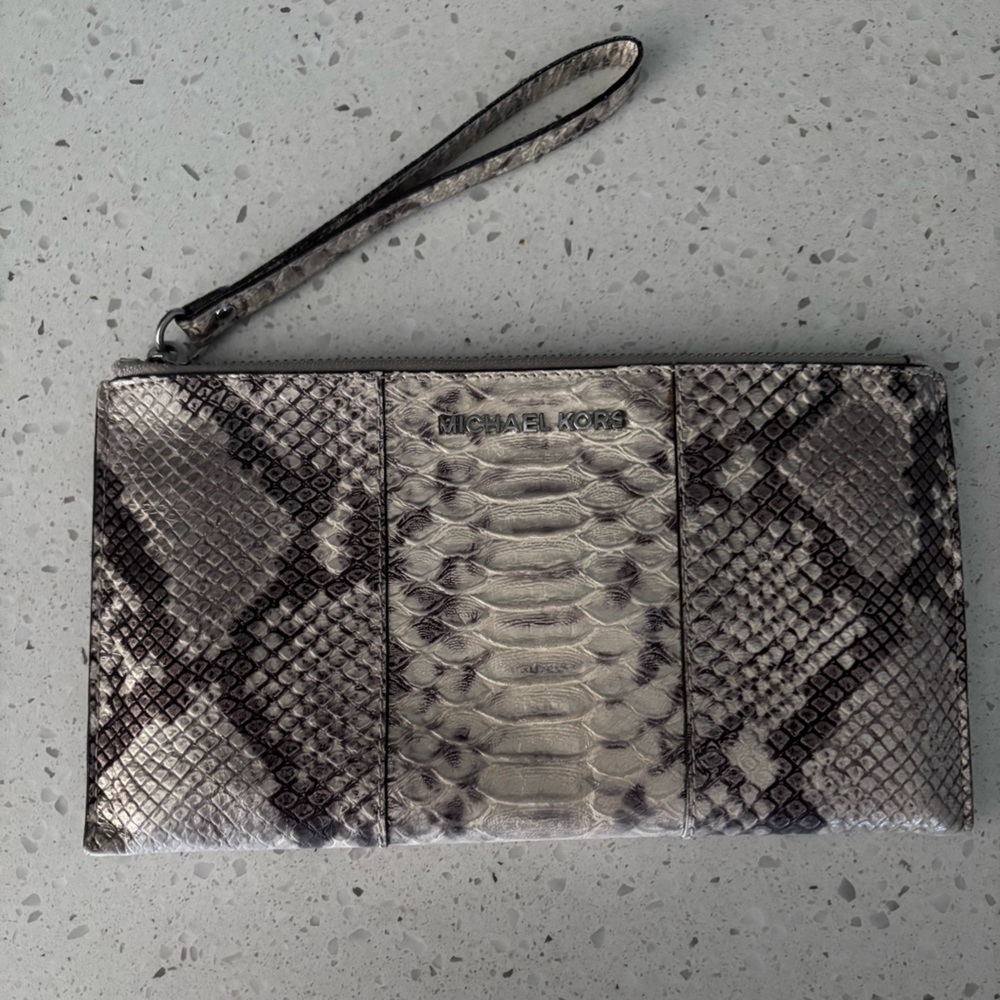 ✨LAST CALL BEING DONATED SOON✨